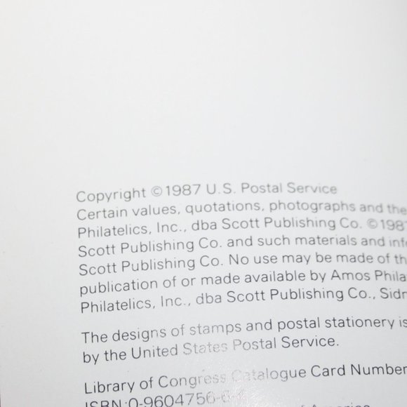 📬 The Postal Service Guide to U.S. Stamps · 1987 Vintage Paperback (Bb) - Picture 3 of 4